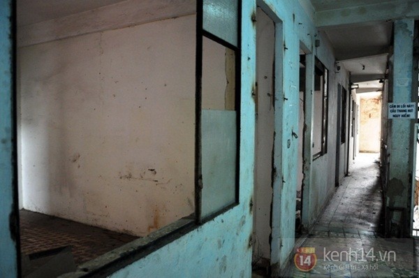 Cuộc sống nặng nề bên trong khu chung cư xập xệ nhất Sài Gòn 20