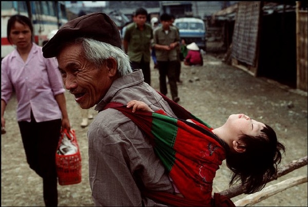 Việt Nam năm 1994 bình dị nhưng đầy bản sắc qua ống kính nhiếp ảnh gia Pháp 15