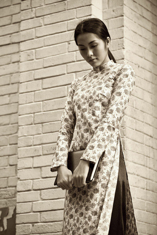 Vẻ đẹp cuốn hút của Tăng Thanh Hà trong tà áo dài truyền thống 14