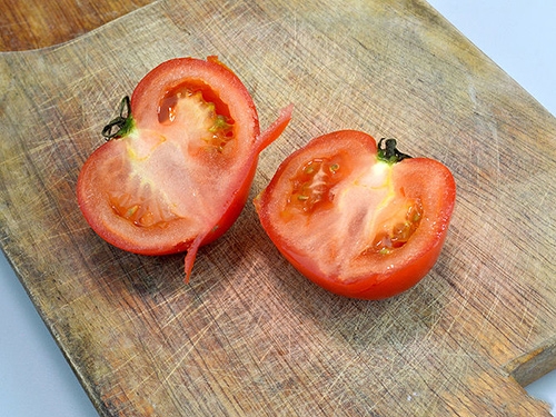 Da sạch mềm mịn với cà chua đường - 2