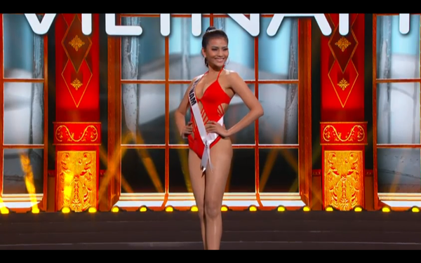 Trương Thị May tự tin tỏa sáng vòng Bán kết Miss Universe 2013 1
