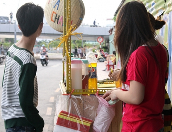 Trà chanh bán tại đường Đinh Tiên Hoàng, quận Bình Thạnh - TPHCM.