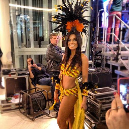 Thí sinh Miss Universe 2013 lộng lẫy trong đêm trình diễn trang phục Dân tộc 6