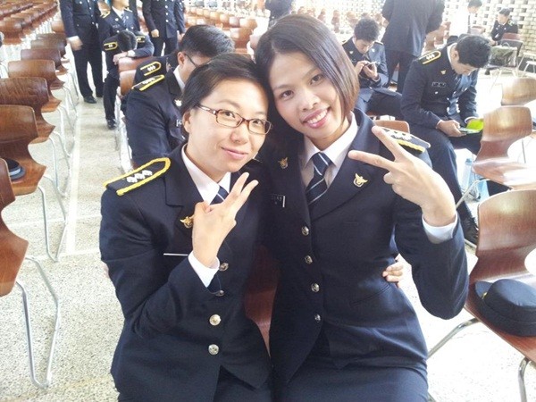 Nữ cảnh sát người Việt đầu tiên tại Hàn Quốc gây sốt dân mạng 8
