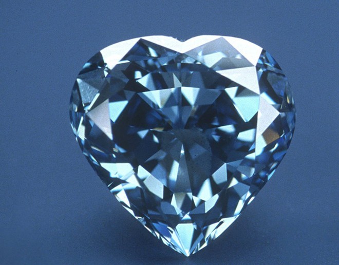 9 viên kim cương nổi tiếng mang lời nguyền thế kỷ