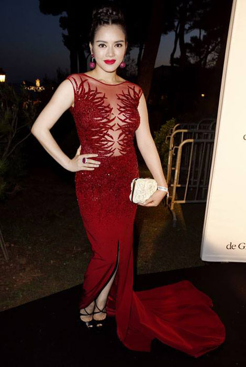 Bóc mác váy hàng hiệu của Lý Nhã Kỳ tại Cannes 2013 - 10
