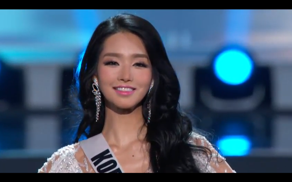 Trương Thị May tự tin tỏa sáng vòng Bán kết Miss Universe 2013 11
