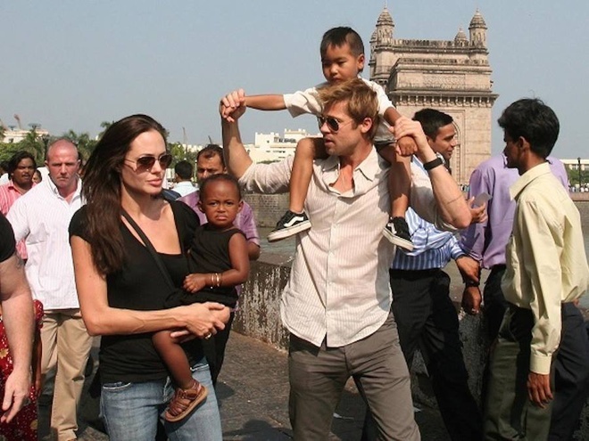 Những chuyến du lịch đáng nhớ của Angelina Jolie và Brad Pitt