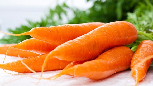 Cà rốt chứa nhiều vitamin A không chỉ tốt cho thị lực mà còn hỗ trợ phát triển chiaauf cao